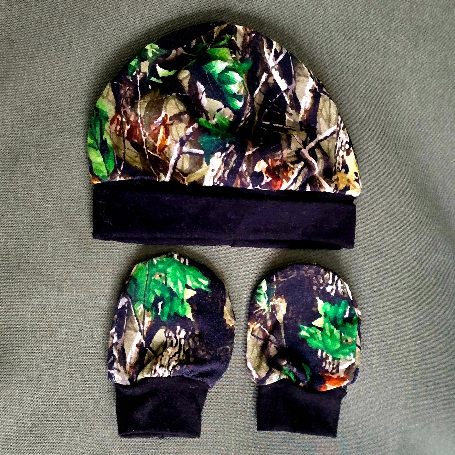 Bonnet Et mitaines pour bébé modèle Camouflage