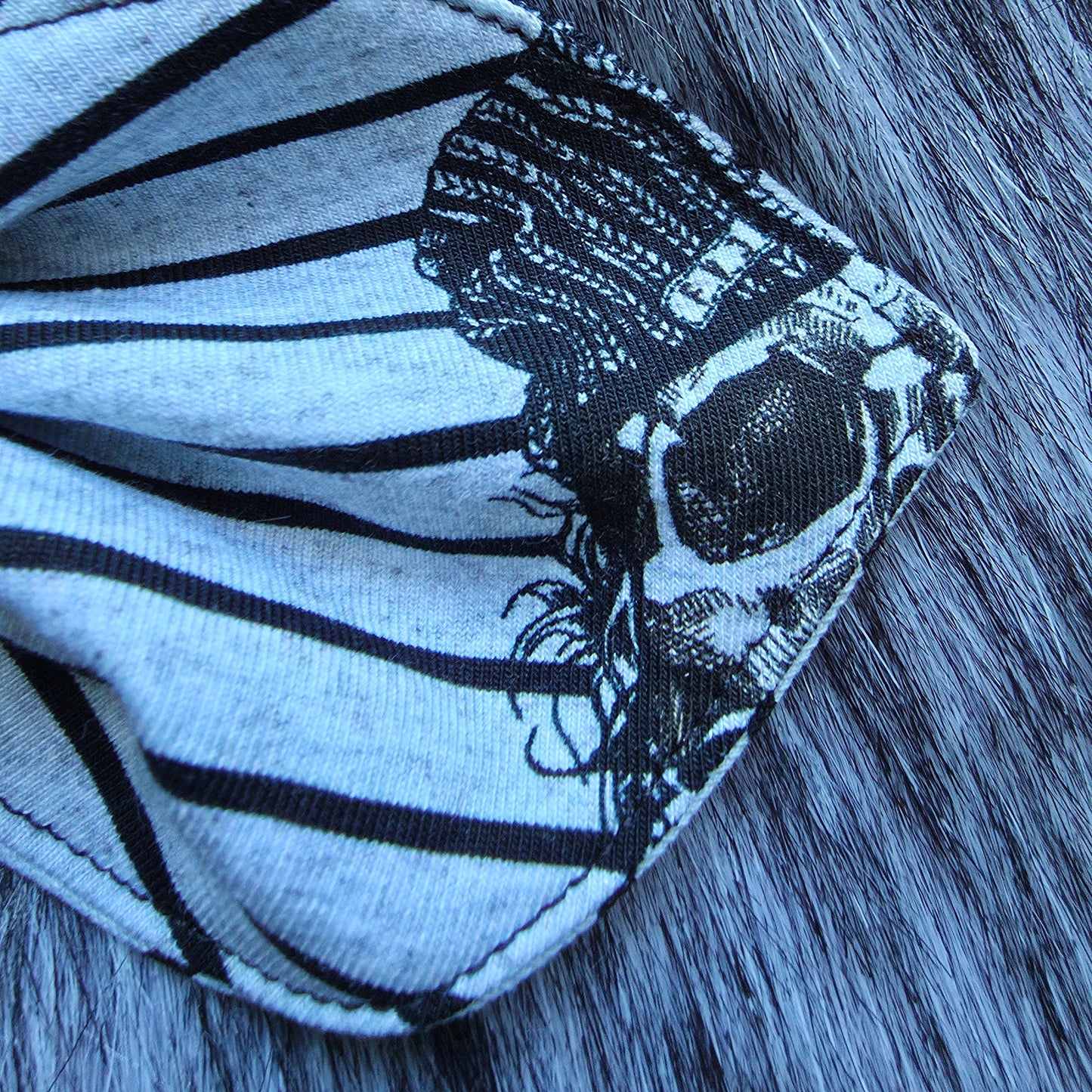 Noeud à cheveux modèle SKULL