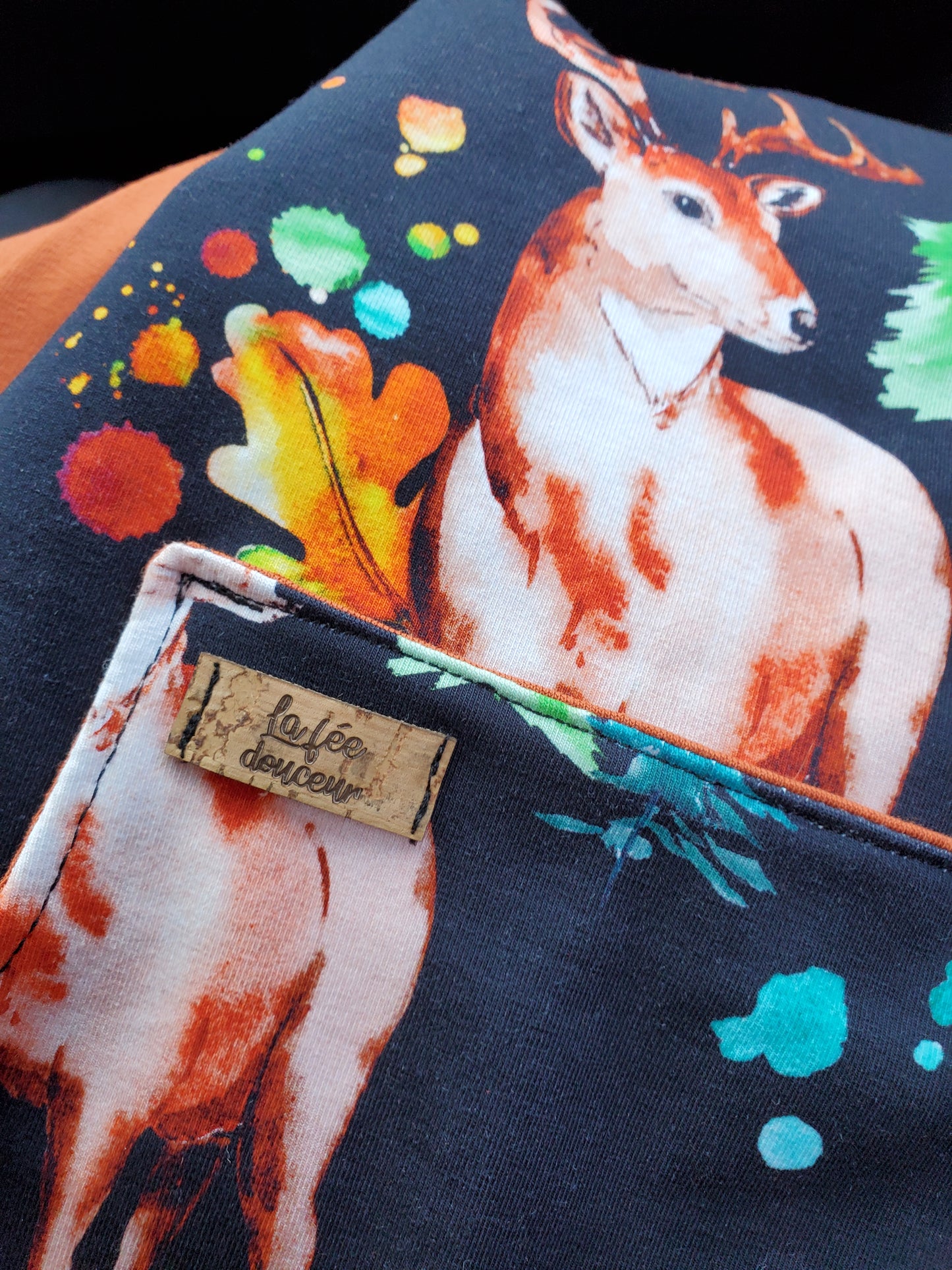 Hoodie CHEVREUIL, sweat à capuchon et a motif de chevreuils, motif exclusif à La Fée Douceur