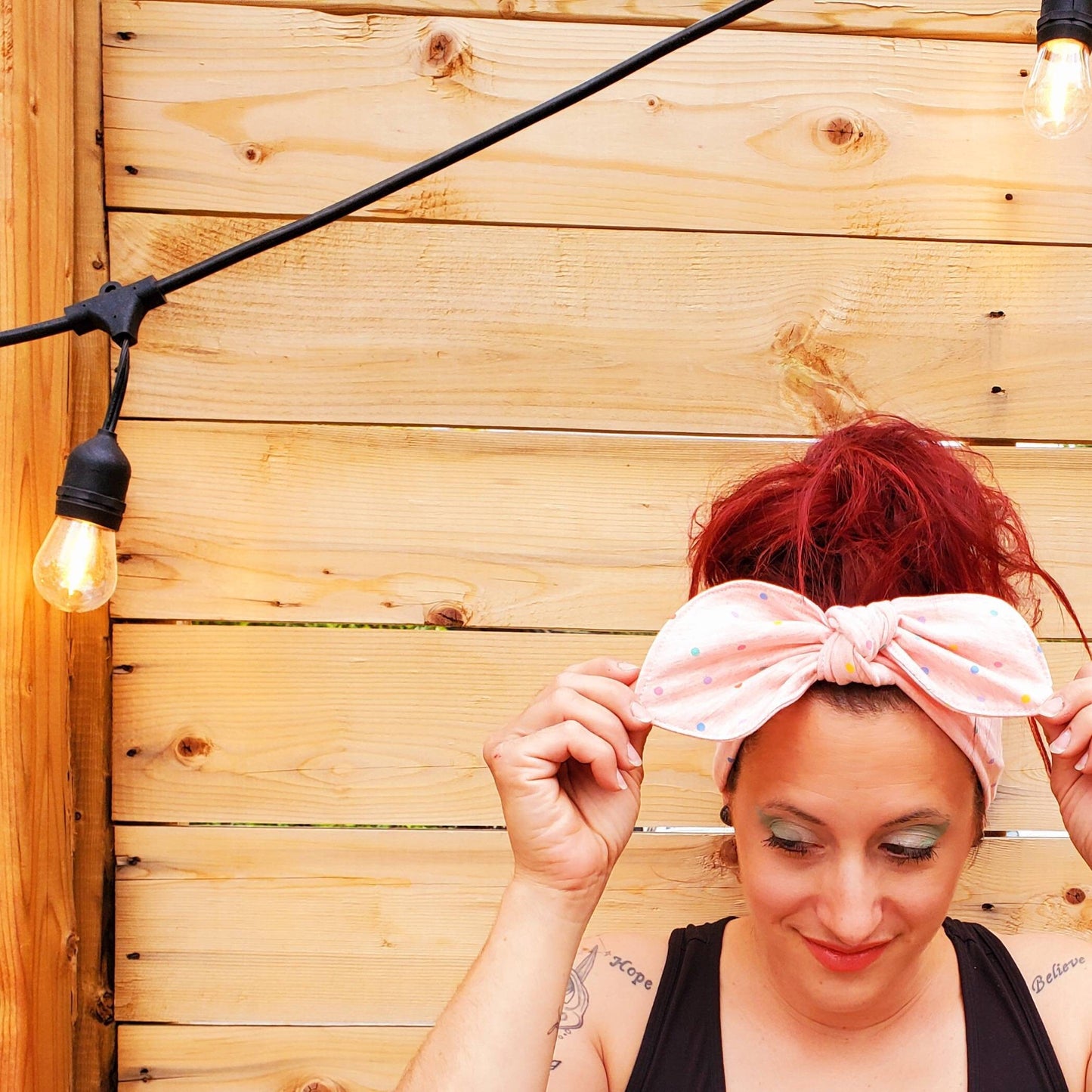 BANDEAU vague CONFETTIS, bandeau transformable rose à pois, bandeau à noeud, serre-tête multi-façons, headband, extensible, confortable
