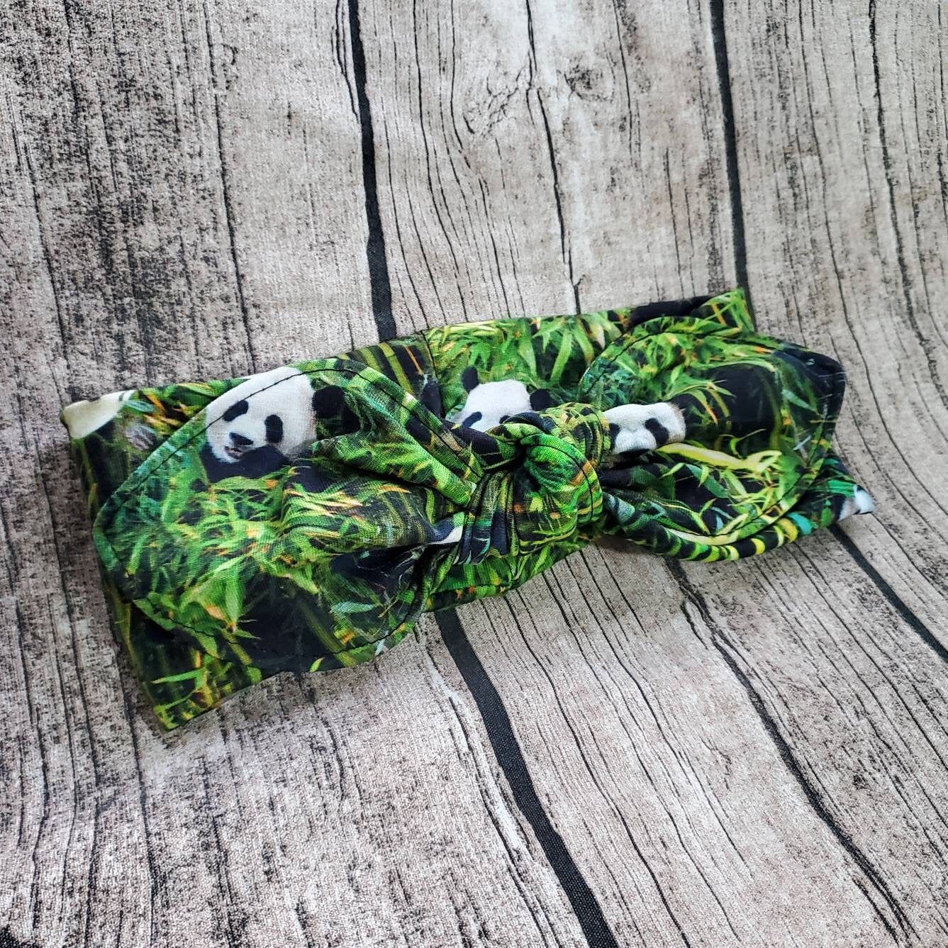 Bandeau transformable modèle PANDA fond bambou vert, bandeau à noeud amovible, coton lycra, extensible, serre-tête, femme, fillette, doux