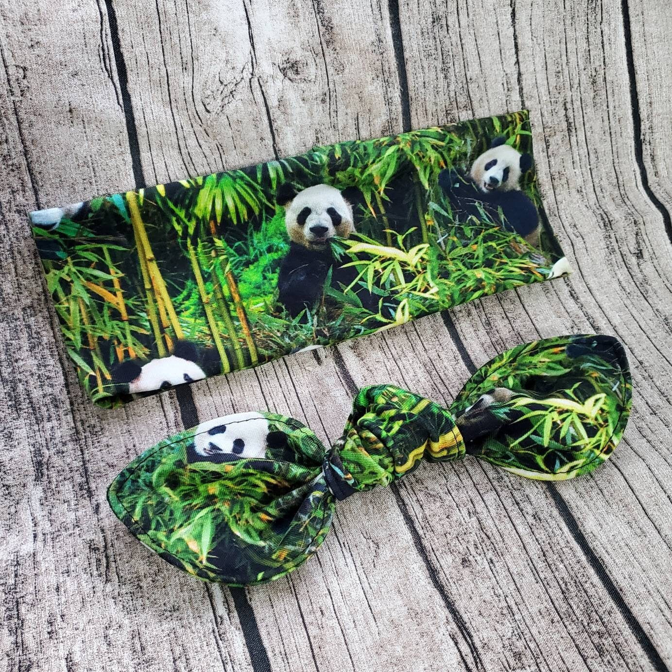 Bandeau transformable modèle PANDA fond bambou vert, bandeau à noeud amovible, coton lycra, extensible, serre-tête, femme, fillette, doux